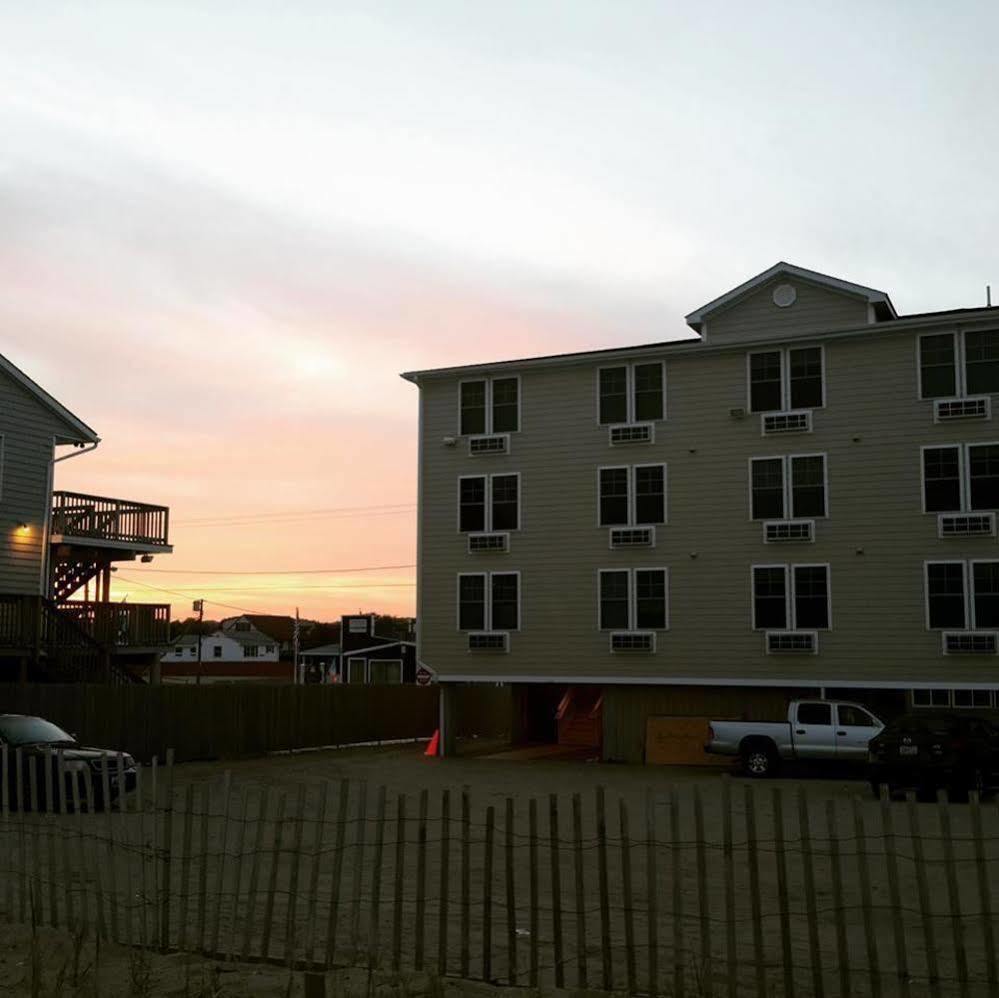 Misquamicut Beach Front Inn Westerly Exterior foto