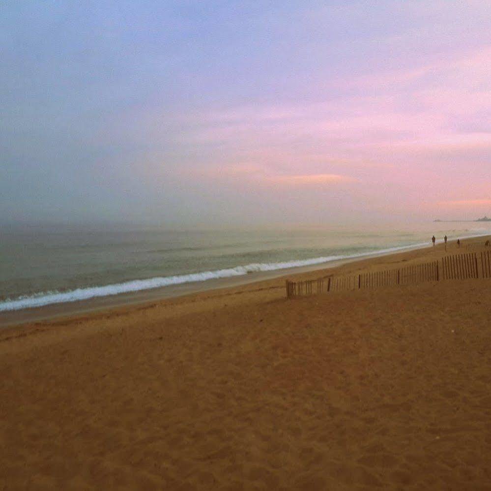 Misquamicut Beach Front Inn Westerly Exterior foto